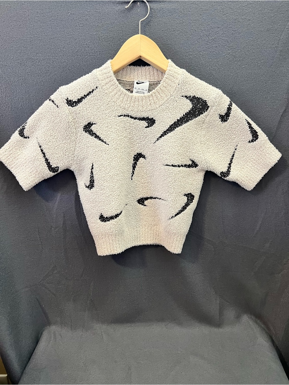 Women’s Nike sweater size XS